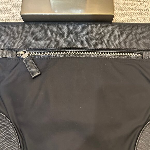 Prada Push Lock Portfolio Pouch in Saffiano Leather & Tessuto Nylon - Picture 5 of 12